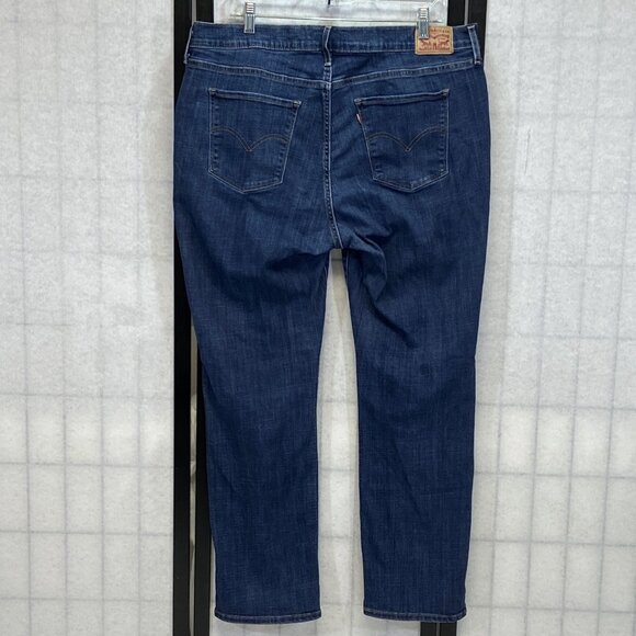 Levi’s High Rise Classic Straight Leg 18W Jeans Medium Wash Denim Timeless Fit - Picture 2 of 13